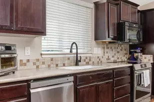 8975 Lawrence Welk Dr, Escondido, CA 92026 - Photo 18