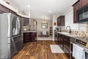 8975 Lawrence Welk Dr, Escondido, CA 92026 - Photo 20