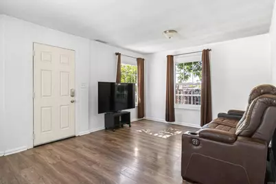 4905 Morgan Avenue, Los Angeles, CA 90011 - Photo 8
