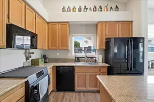 241 Del Mesa St, Oceanside, CA 92058 - Photo 8