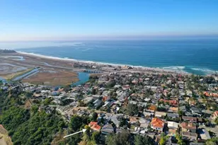 359 Dublin Dr, Cardiff by the Sea, CA 92007 - Photo 4