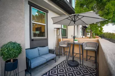 2137 Solara Lane, Vista, CA 92081 - Photo 2