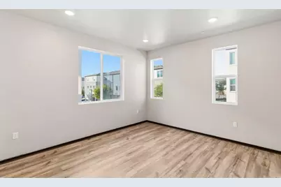 5284 Beachfront Cove Street #246, San Diego, CA 92154 - Photo 12