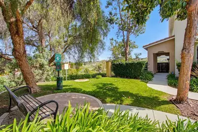 6934 Feldspar Pl, Carlsbad, CA 92009 - Photo 4