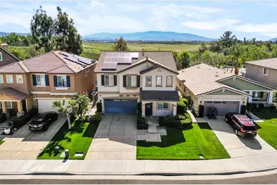 38538 Tranquila Ave, Murrieta, CA 92563 - Photo 2