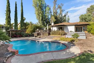 1305 Scenic Dr, Escondido, CA 92029 - Photo 2