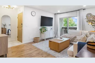 432 Edgehill Lane #74, Oceanside, CA 92054 - Photo 2