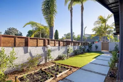 1860 Valencia Avenue, Carlsbad, CA 92008 - Photo 14