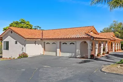 2394 Vista Grande, Vista, CA 92084 - Photo 2