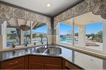 2525 Dundee Way, Vista, CA 92081 - Photo 16