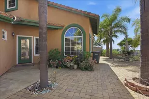 842 Porter Way, Fallbrook, CA 92028 - Photo 2