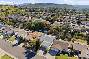 13027 Via Del Valedor, San Diego, CA 92129 - Photo 2