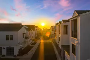 1044 Palmaria Ct, Encinitas, CA 92024 - Photo 46