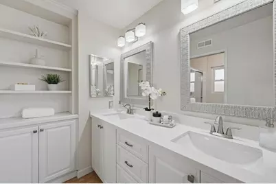 7945 Calle Madrid, Carlsbad, CA 92009 - Photo 18