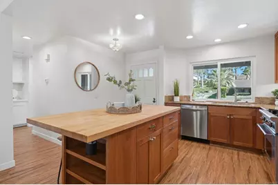 7945 Calle Madrid, Carlsbad, CA 92009 - Photo 10