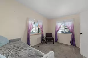 211 N Citrus Ave, Escondido, CA 92027 - Photo 20