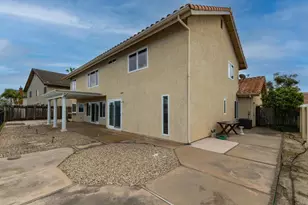 2120 Pintoresco Ct, Carlsbad, CA 92009 - Photo 14