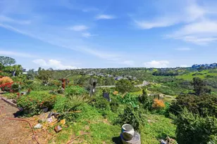1355 Rainbow Ridge Ln, Encinitas, CA 92024 - Photo 2
