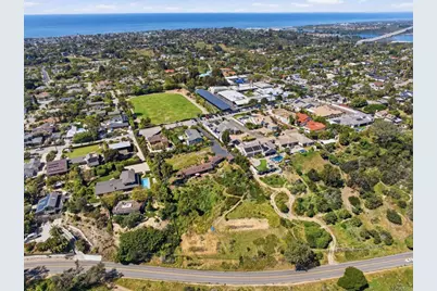 1355 Rainbow Ridge Lane, Encinitas, CA 92024 - Photo 4