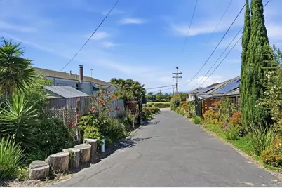 1355 Rainbow Ridge Lane, Encinitas, CA 92024 - Photo 4