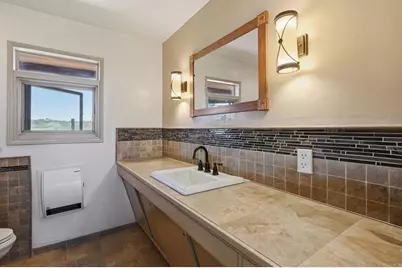 1355 Rainbow Ridge Lane, Encinitas, CA 92024 - Photo 24