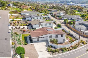 1858 Avocado Rd, Oceanside, CA 92054 - Photo 4