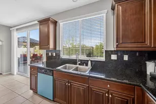 32492 Safflower St, Winchester, CA 92596 - Photo 12