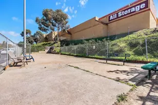 405 Requeza St, Encinitas, CA 92024 - Photo 32