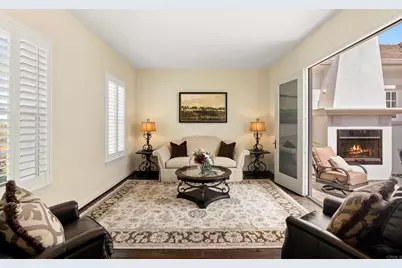 7062 Crystalline Dr, Carlsbad, CA 92011 - Photo 6