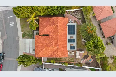 843 Santa Regina, Solana Beach, CA 92075 - Photo 32
