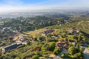 2166 Camino Cantera, Vista, CA 92084 - Photo 54