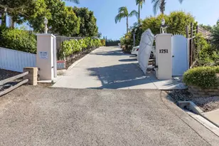 1751 Monte Vista Dr, Vista, CA 92084 - Photo 42