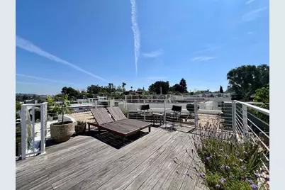2851 N Buzz Ct, Los Angeles, CA 90039 - Photo 18