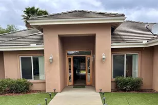 2399 Paige Cir, Fallbrook, CA 92028 - Photo 2