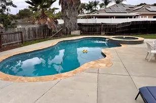 2399 Paige Cir, Fallbrook, CA 92028 - Photo 4