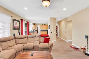 17866 Robusta Dr, Riverside, CA 92503 - Photo 22