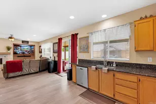 17866 Robusta Dr, Riverside, CA 92503 - Photo 18