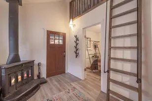 271 Leonard Ln, Sugarloaf, CA 92386 - Photo 4