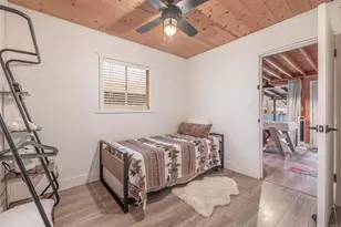 271 Leonard Ln, Sugarloaf, CA 92386 - Photo 14