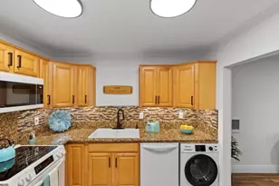 2517 Navarra Dr, Carlsbad, CA 92009 - Photo 16