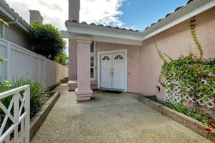 1043 Cordoba Way, Vista, CA 92081 - Photo 2