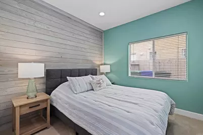 7004 Vista Olas, Carlsbad, CA 92009 - Photo 18
