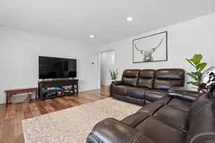 2265 Warmlands Ave, Vista, CA 92084 - Photo 10