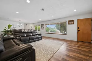 2265 Warmlands Ave, Vista, CA 92084 - Photo 12