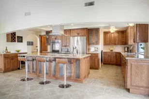 2740 Crownpoint Pl, Escondido, CA 92027 - Photo 10