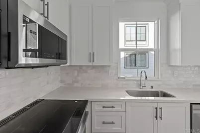 2541 Delphinium Lane, Carlsbad, CA 92008 - Photo 2