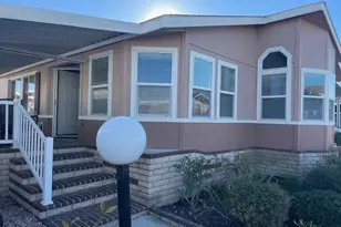 9850 Garfield Ave, Huntington Beach, CA 92646 - Photo 4