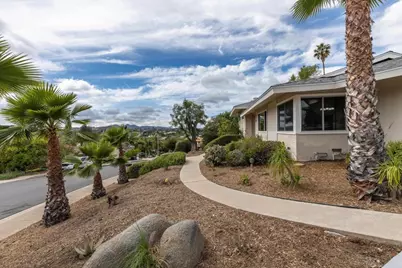 136 Helen Way, Escondido, CA 92025 - Photo 4