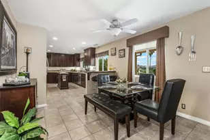 220 Journeys End, Vista, CA 92083 - Photo 10