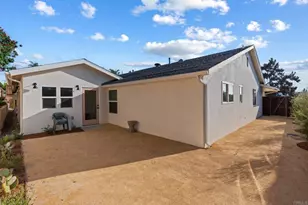 3740 Grecourt Way, Carlsbad, CA 92008 - Photo 32
